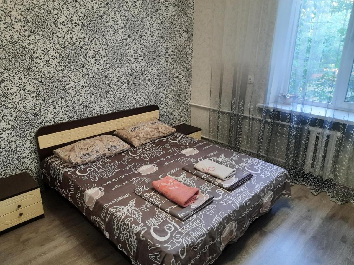 Apartment 2 Bed Rooms Near Aristokrat Zaporizhia エクステリア 写真