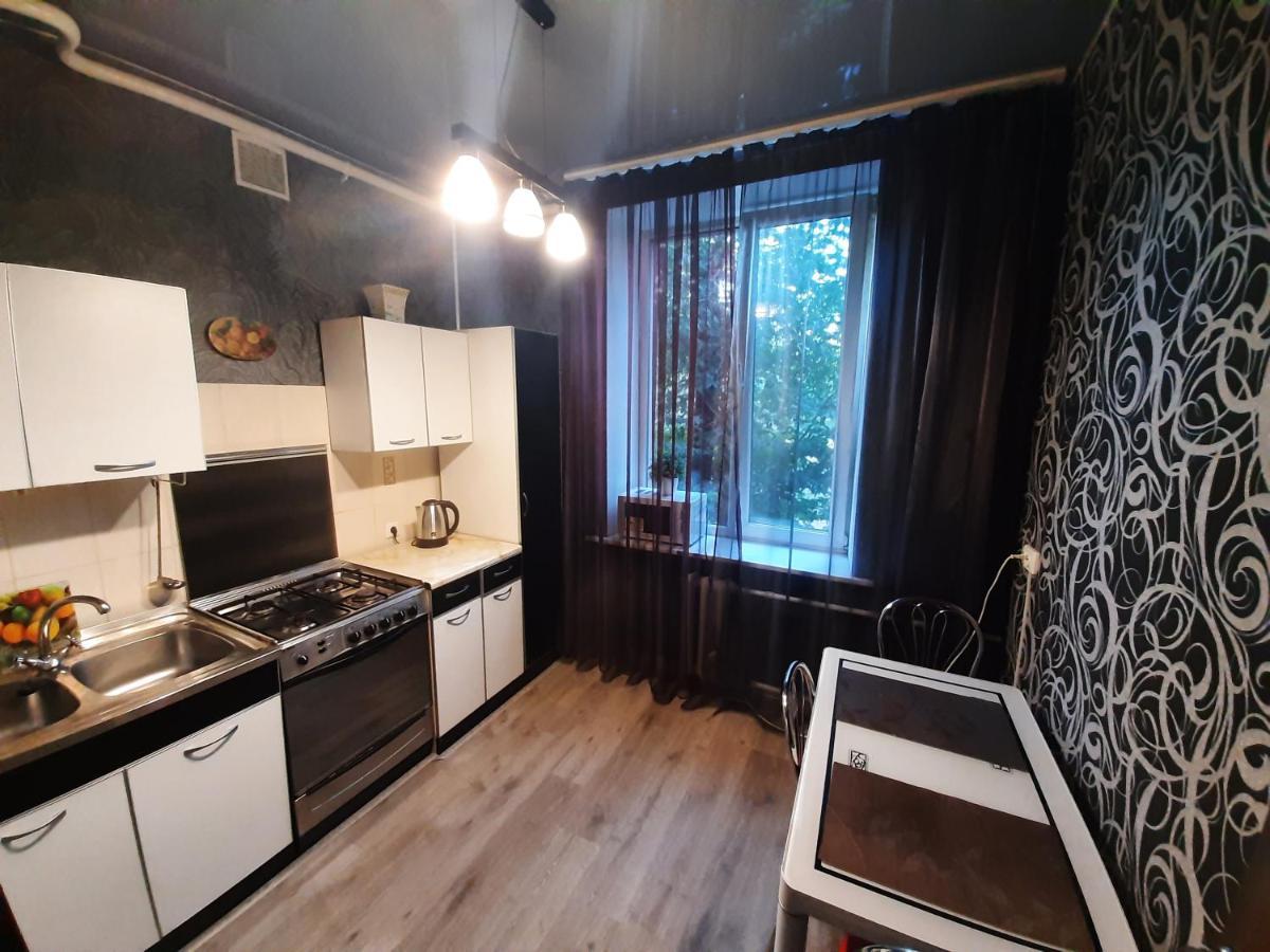 Apartment 2 Bed Rooms Near Aristokrat Zaporizhia エクステリア 写真